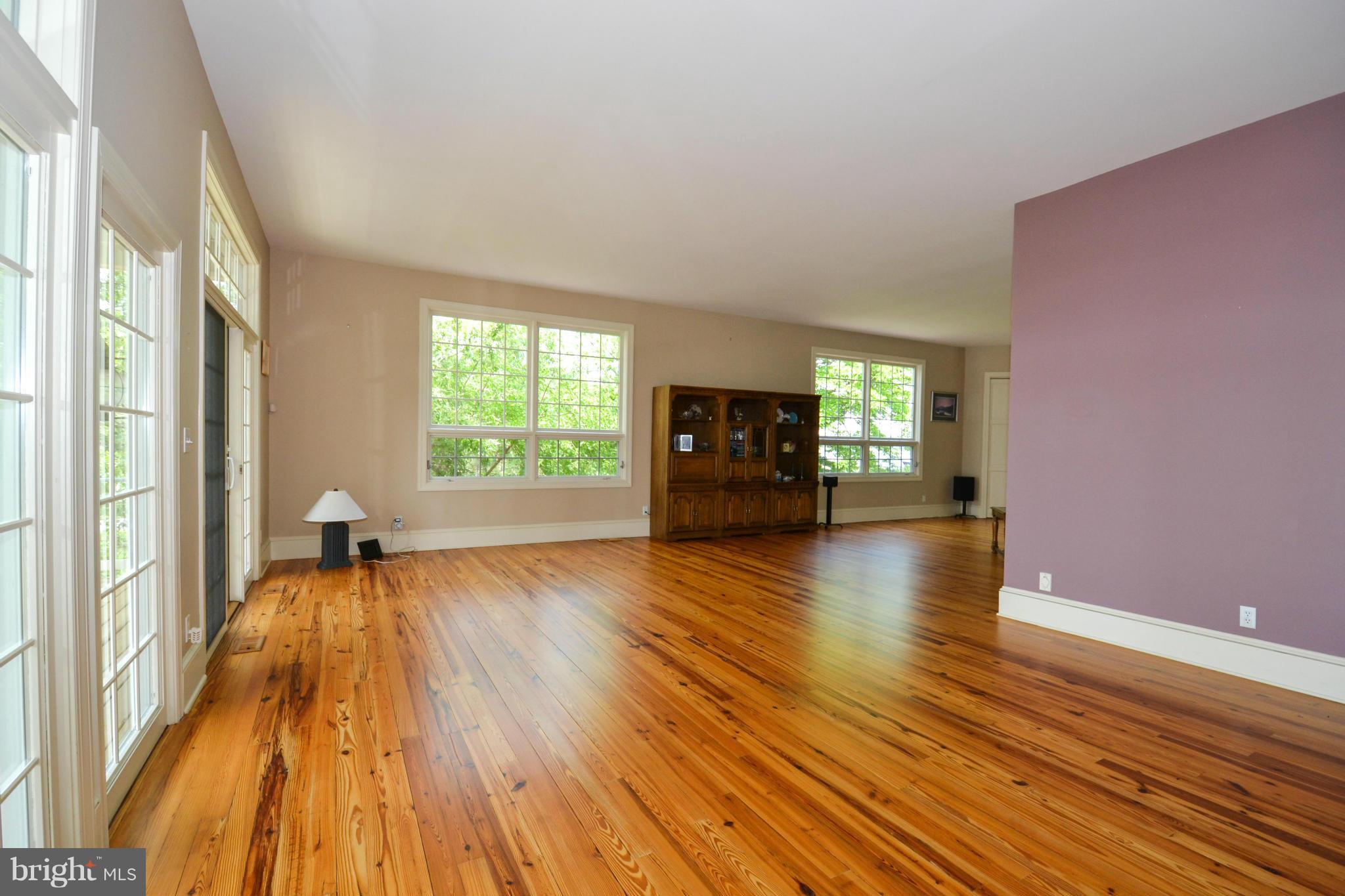 4999 West Chalk Point Road West River, MD 20778 - Photo 11 of 30 Living Room