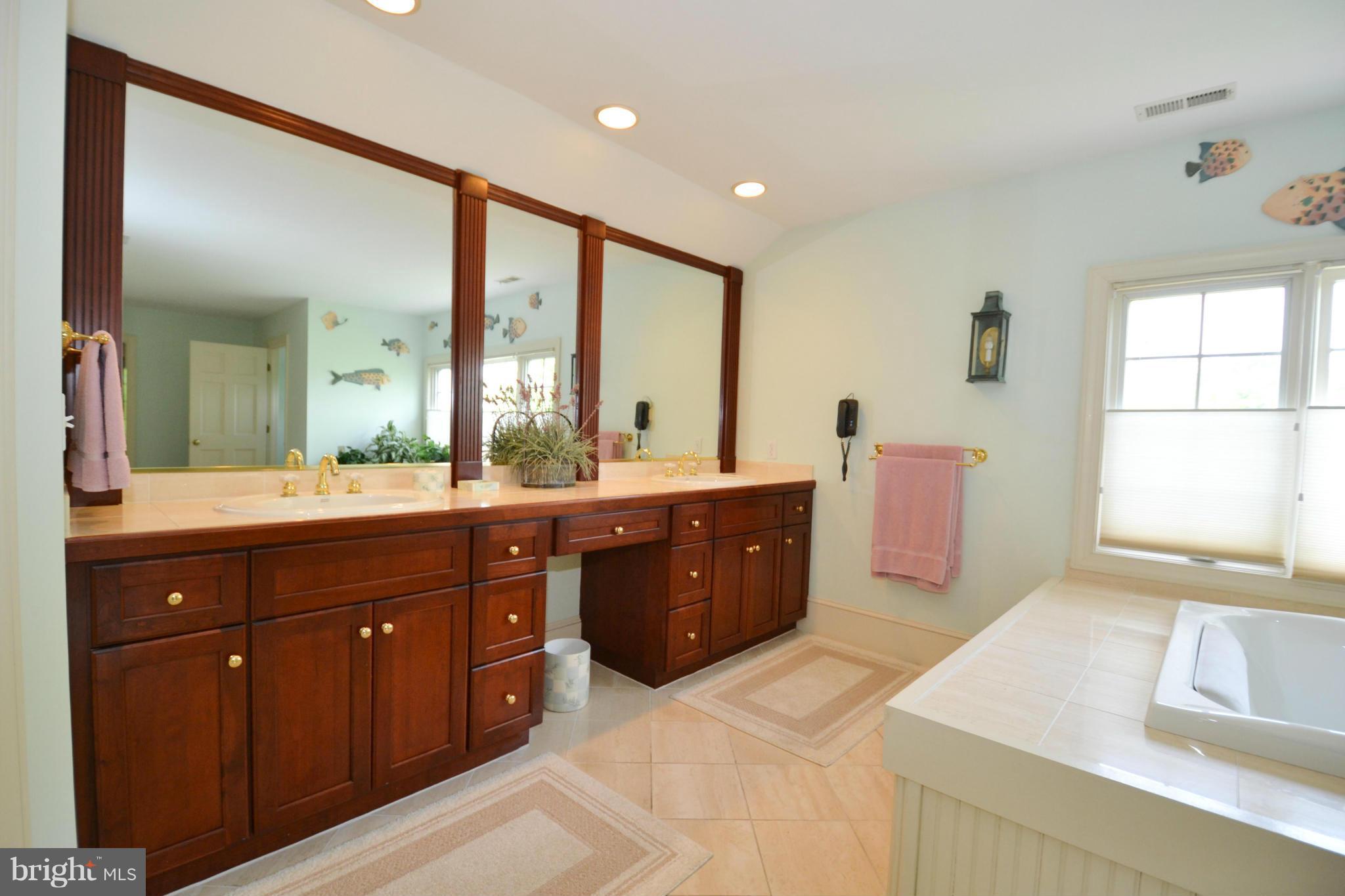4999 West Chalk Point Road West River, MD 20778 - Photo 16 of 30 Bath (Master)
