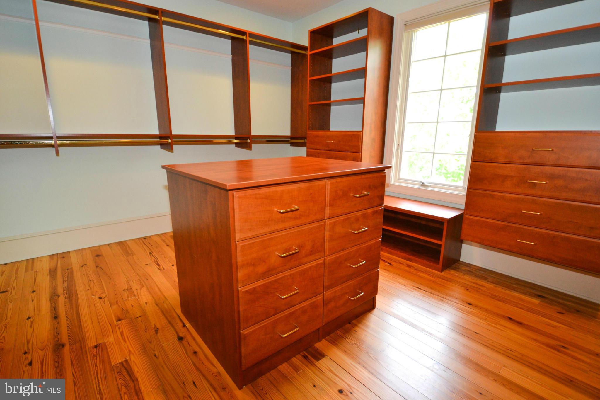 4999 West Chalk Point Road West River, MD 20778 - Photo 17 of 30 Amazing Master Closet