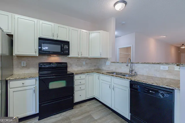 $349,900 | 5 Hampshire Lane, Newnan, GA 30265