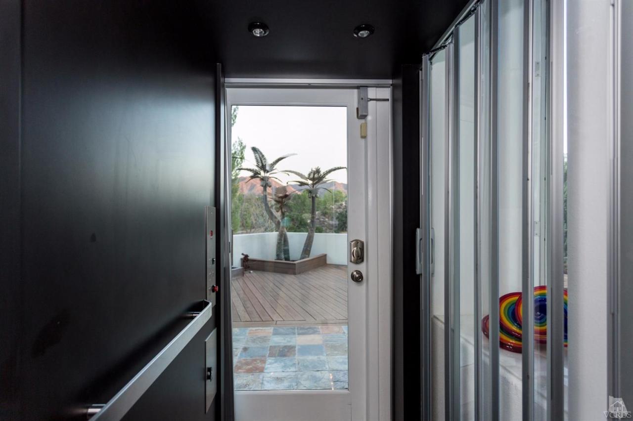 27502 Trail Ridge Road Canyon Country, CA 91387 - Photo 10 of 70 Additional Photo