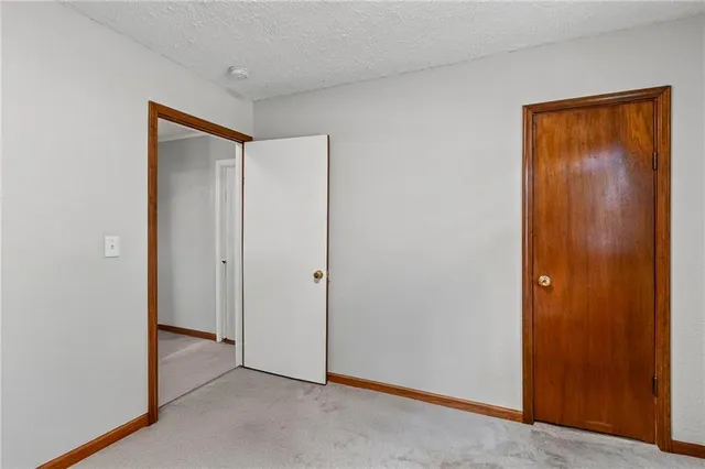 $229,500 | 102 South East Street, Cameron, MO 64429