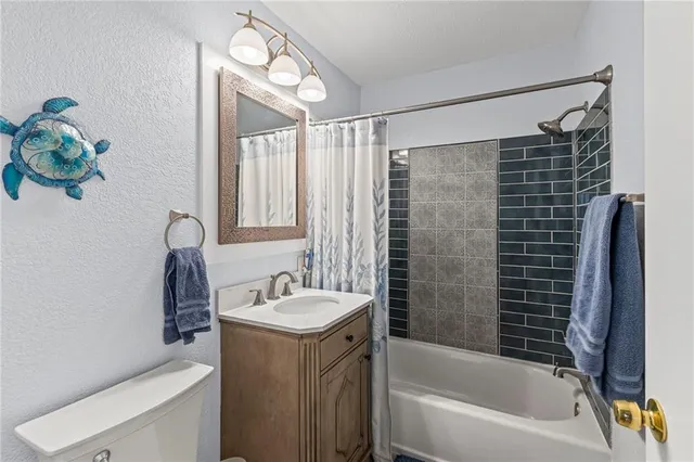 $229,500 | 102 South East Street, Cameron, MO 64429