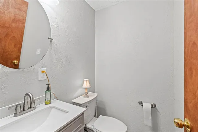 $229,500 | 102 South East Street, Cameron, MO 64429