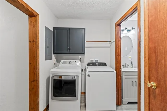 $229,500 | 102 South East Street, Cameron, MO 64429