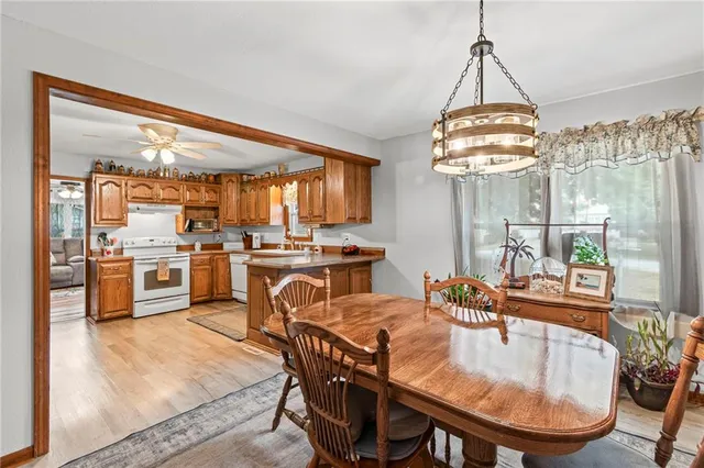 $229,500 | 102 South East Street, Cameron, MO 64429