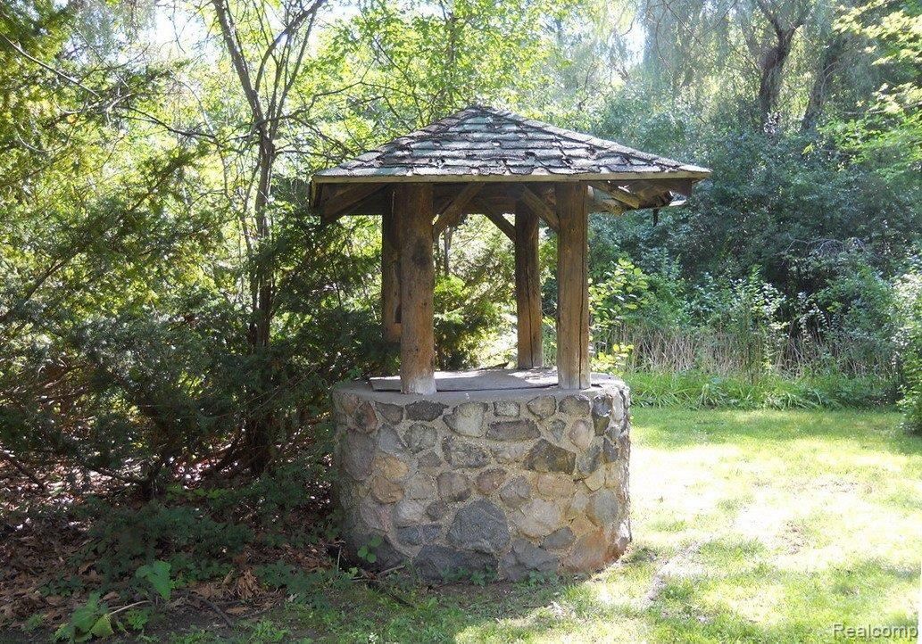 0 Cranbrook Road Bloomfield Hills, MI 48304 - Photo 10 of 12 aa Vintage Wishing Well Cranbrook rd.JPG