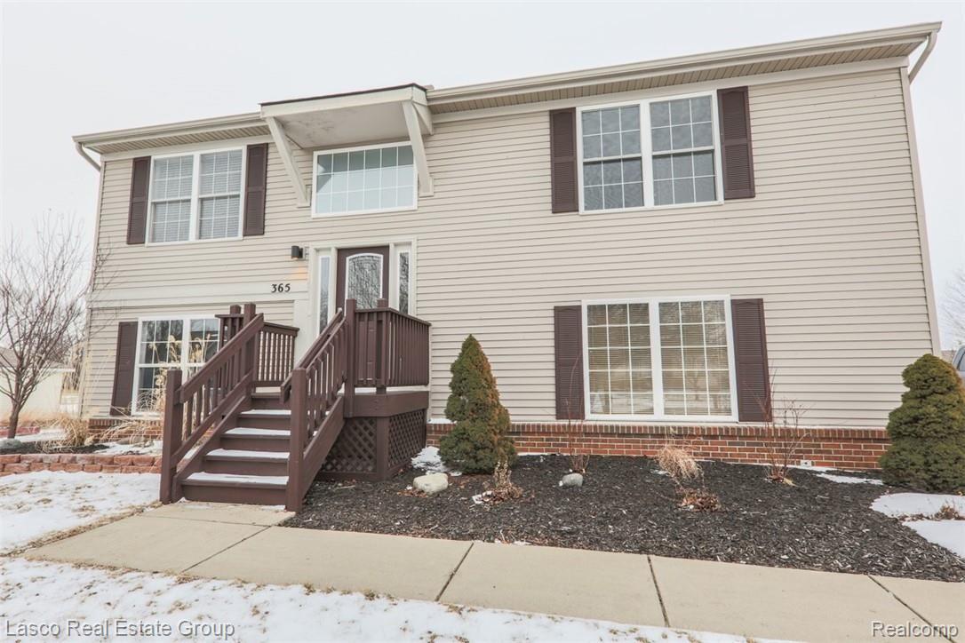 365 Sweet Briar Ridge Linden, MI 48451 - Photo 1 of 16 GP8C6698.JPG