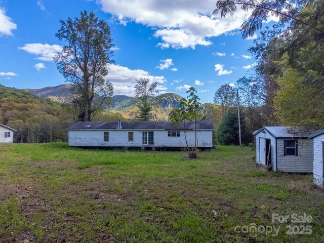 $375,000 | 8125 Ellijay Road, Franklin, NC 28734