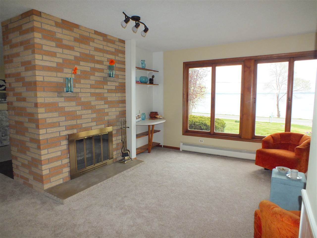 9565 Center Road Traverse City, MI 49686 - Photo 10 of 41 1803358-9.JPG