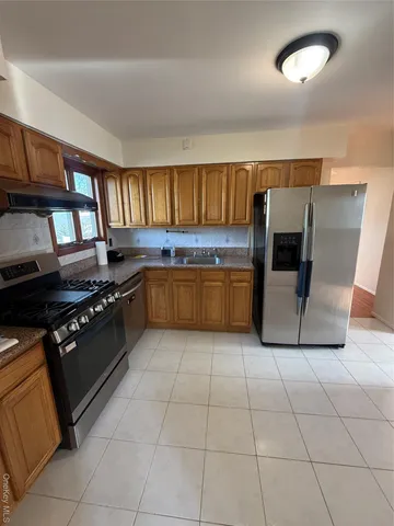 $3,500 | 97 Arlington Avenue, Valley Stream, NY 11580