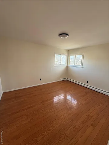 $3,500 | 97 Arlington Avenue, Valley Stream, NY 11580