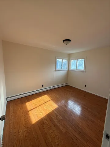 $3,500 | 97 Arlington Avenue, Valley Stream, NY 11580