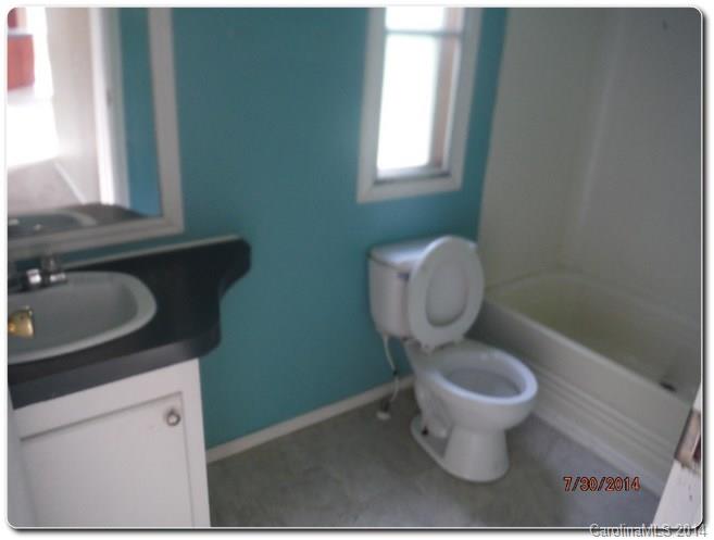 1733 Martin Road Kings Mountain, NC 28086 - Photo 2 of 21 Gallery Image 2