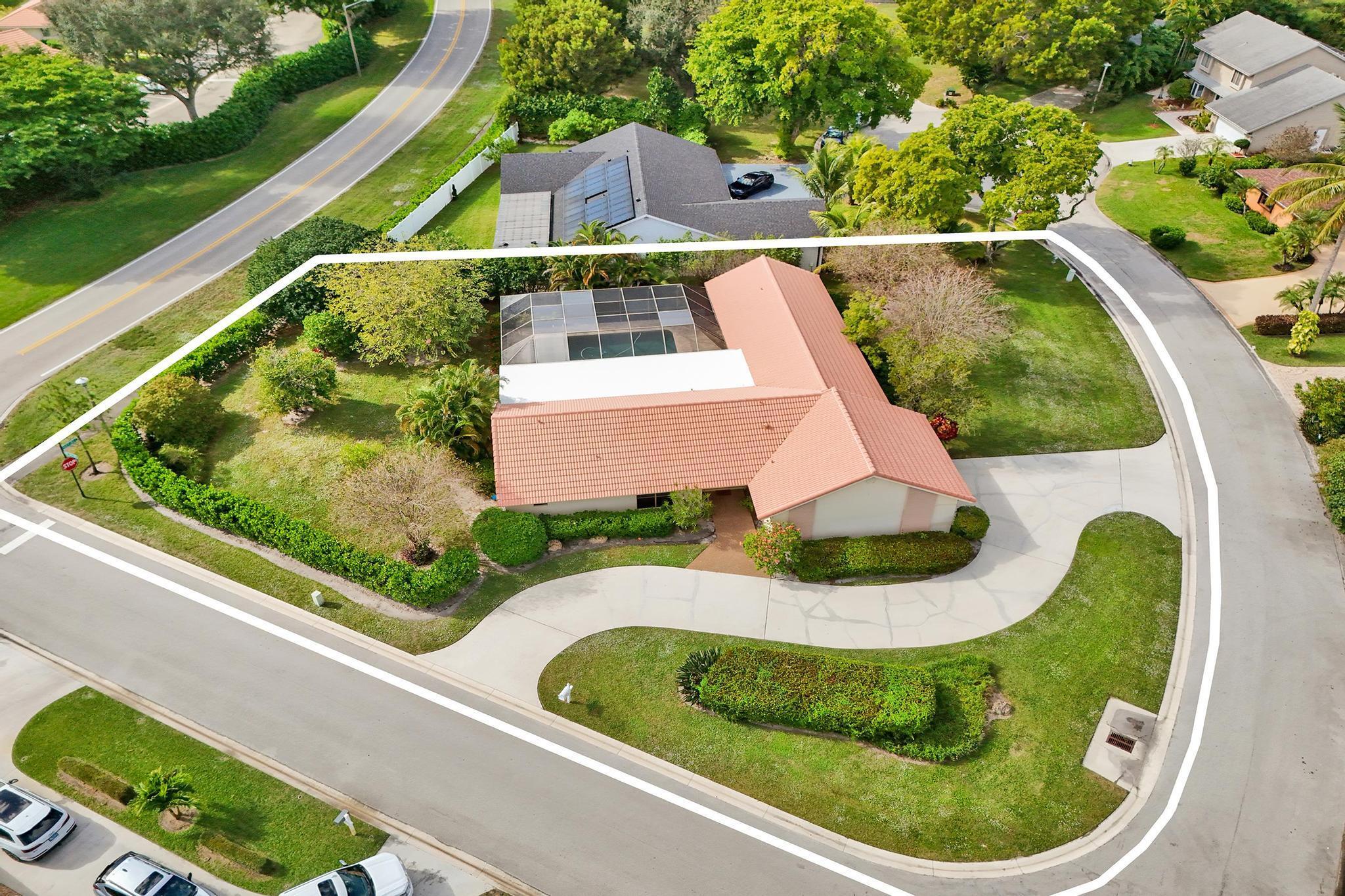 6432 Pine Jog Avenue Boca Raton, FL 33433 - Photo 4 of 47 DJI_20251205130022_0224_D