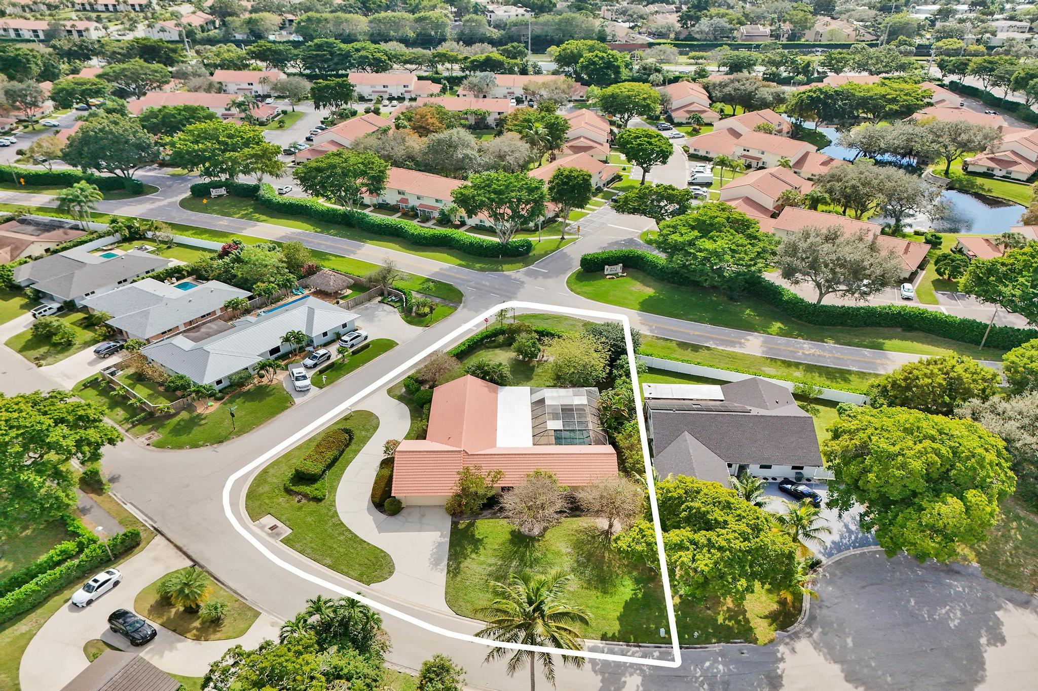 6432 Pine Jog Avenue Boca Raton, FL 33433 - Photo 7 of 47 DJI_20251205130114_0227_D