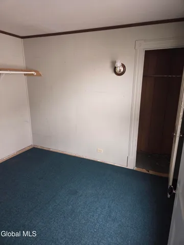 $1,600 | 48 Arnold Avenue, Unit 2, Amsterdam, NY 12010