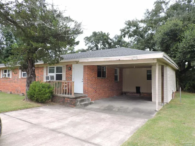 $975 | 1010 Pennsylvania Drive, Pensacola, FL 32506
