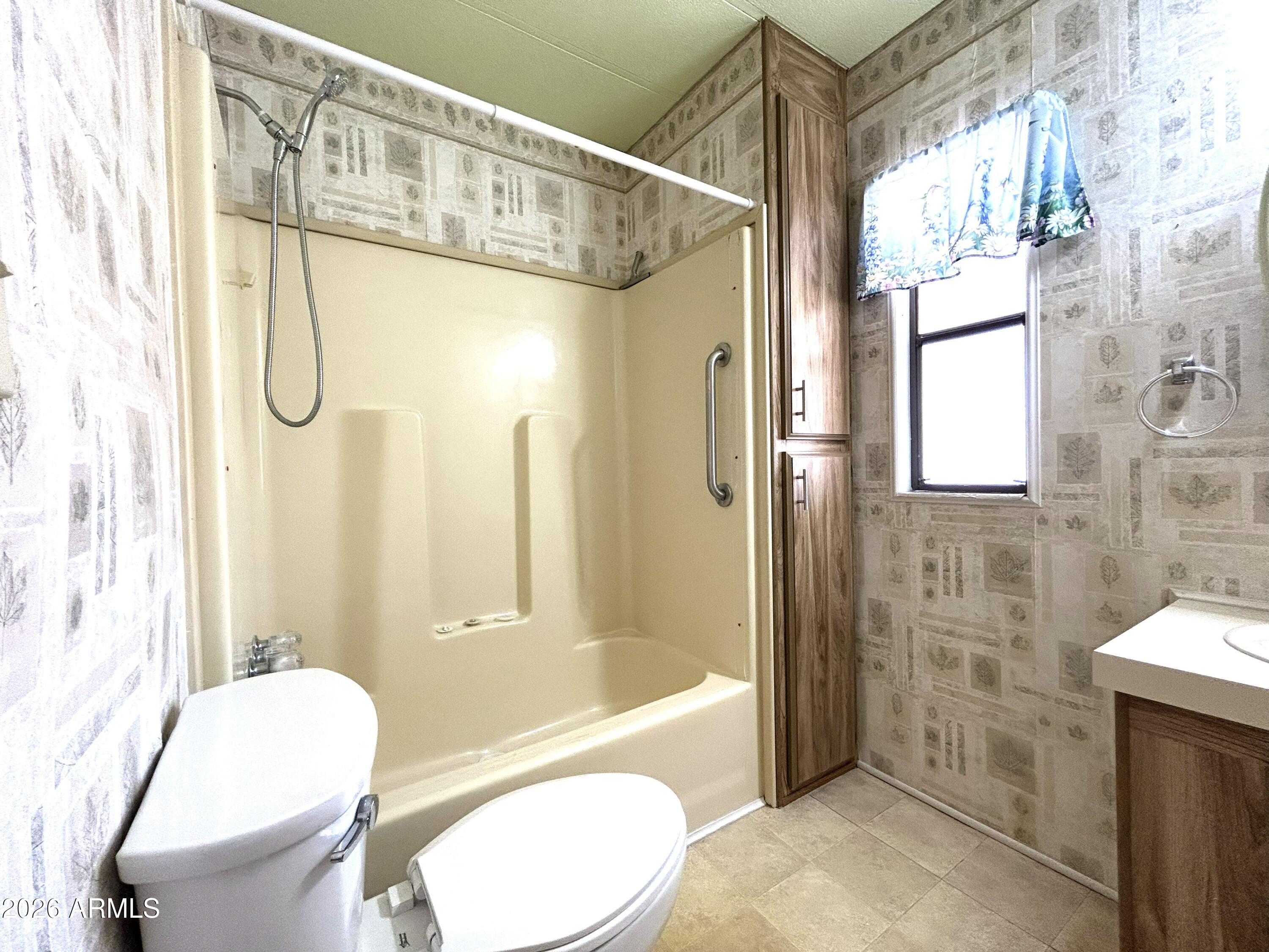 200 East Knox Road, Unit 100 Chandler, AZ 85225 - Photo 14 of 18 IMG_5856