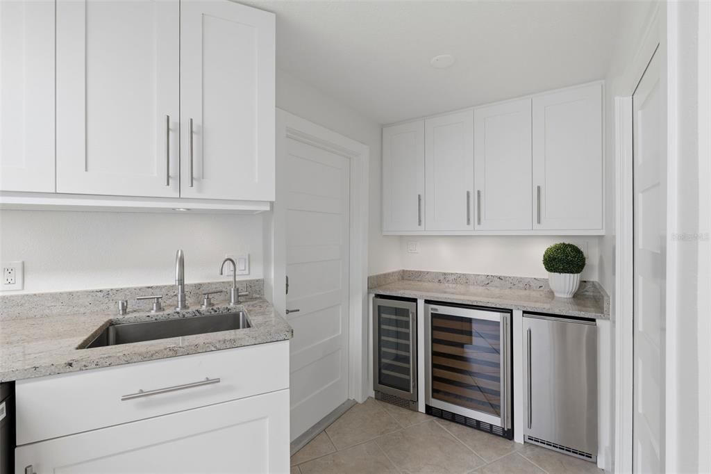 2080 Hawaii Avenue Northeast St. Petersburg, FL 33703 - Photo 20 of 58
