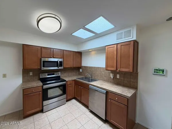 $189,999 | 13221 North 110th Avenue, Sun City, AZ 85351