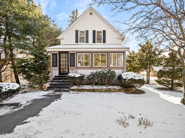 $539,000 | 224 Pelham Street, Methuen, MA 01844
