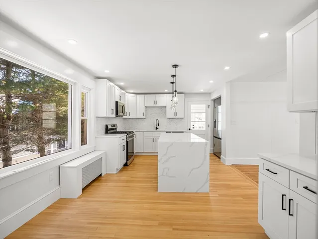 $539,000 | 224 Pelham Street, Methuen, MA 01844