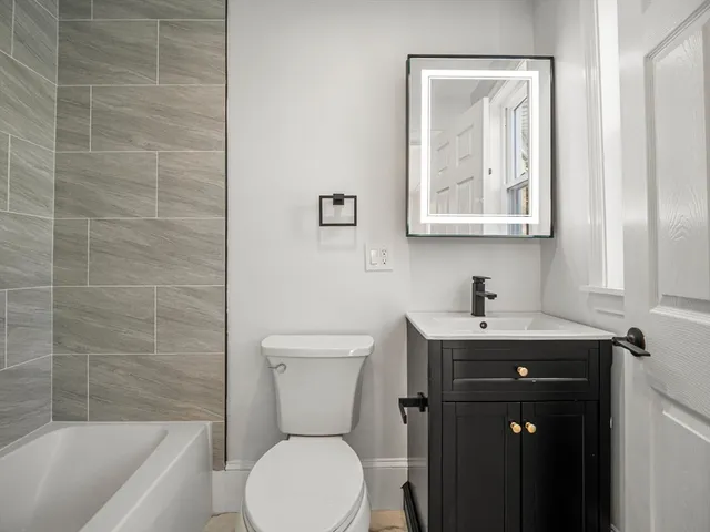 $539,000 | 224 Pelham Street, Methuen, MA 01844