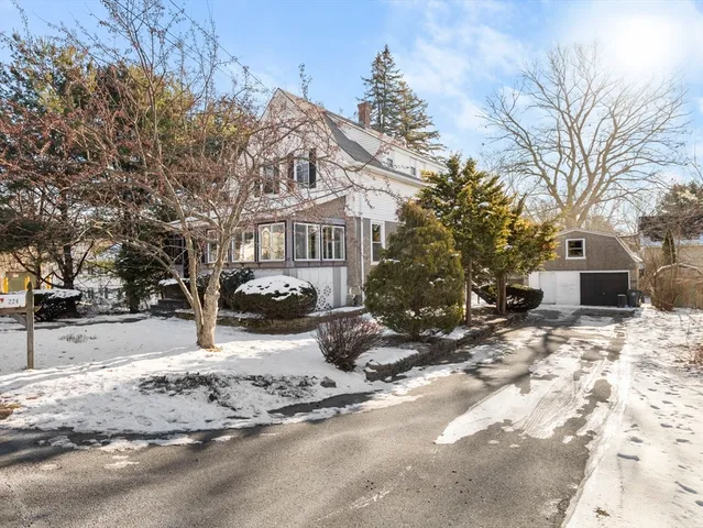 $539,000 | 224 Pelham Street, Methuen, MA 01844
