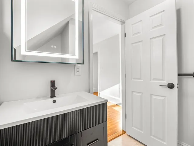 $539,000 | 224 Pelham Street, Methuen, MA 01844