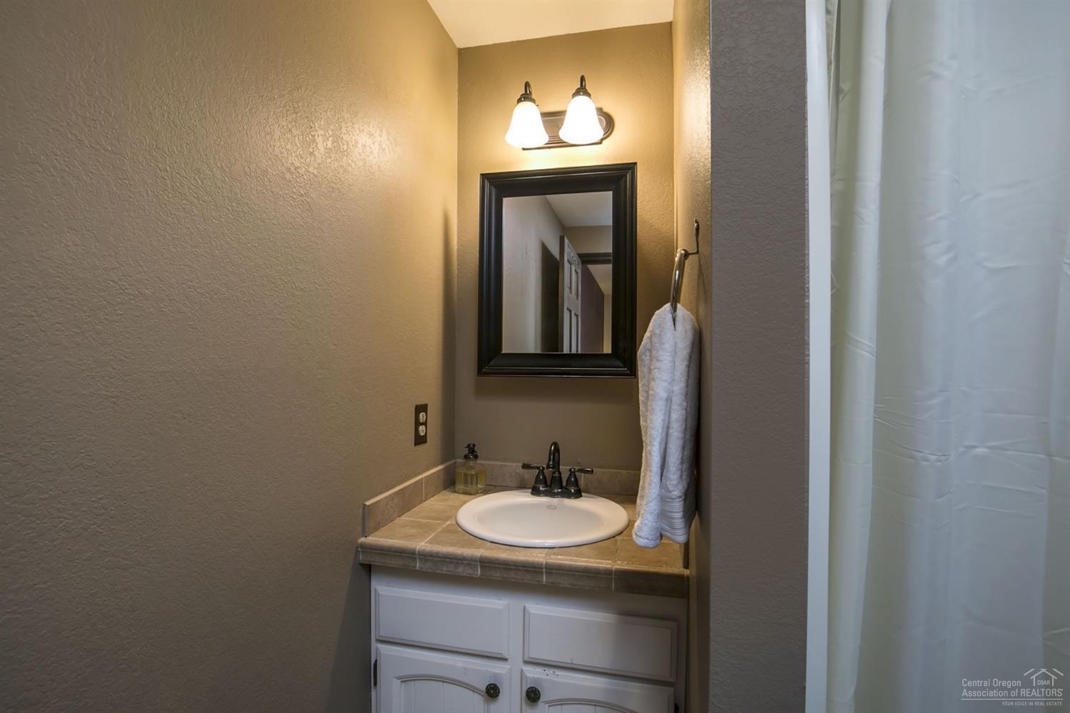 61175 Benham Road Bend, OR 97702 - Photo 19 of 25 Additional Photo