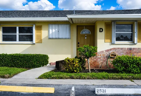 $1,750 | 2531 Barkley Drive East, Unit D, West Palm Beach, FL 33415