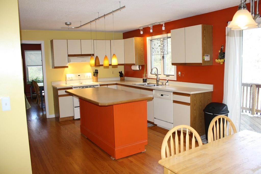 410 Long Plain Road Leverett, MA 01054 - Photo 3 of 17 Gallery Image 3