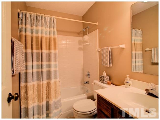 2705 Cottage Circle Raleigh, NC 27613 - Photo 10 of 14