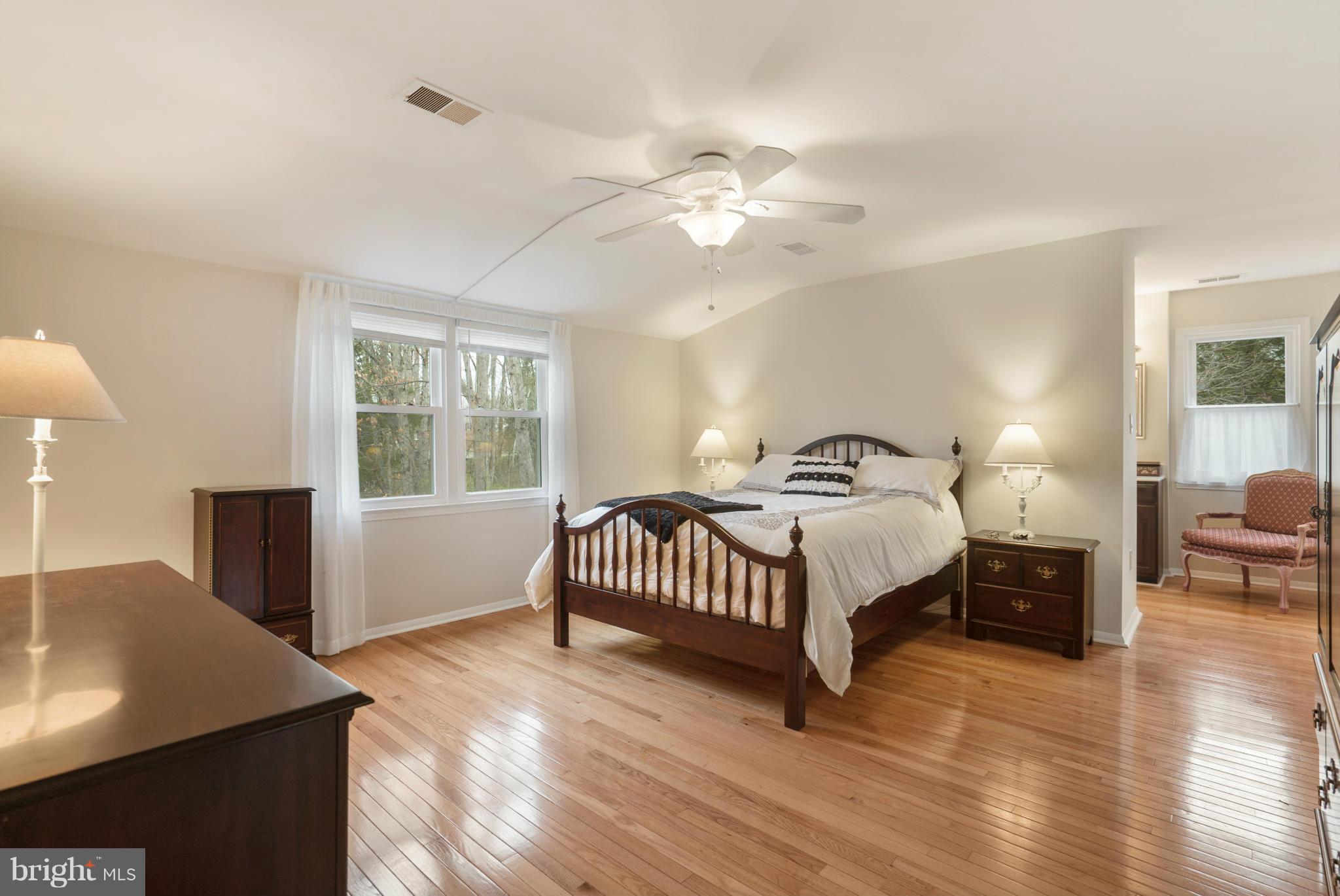 1518 Coat Ridge Road Herndon, VA 20170 - Photo 11 of 26 Gleaming hardwoods in master!