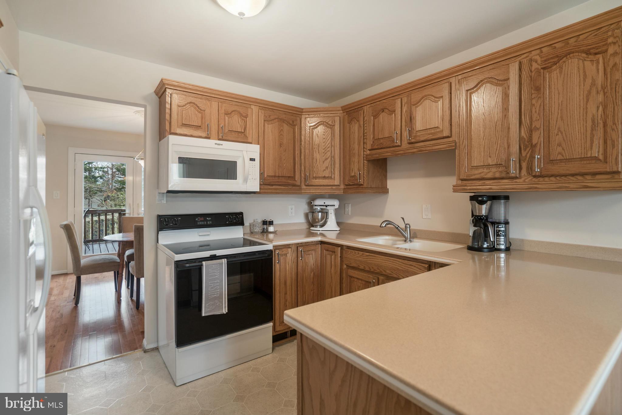 1518 Coat Ridge Road Herndon, VA 20170 - Photo 10 of 26 kitchen with ample cabinet space, pantry