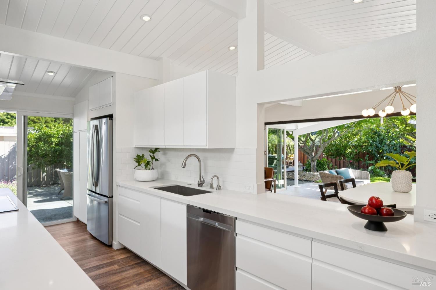 839 Greenberry Lane San Rafael, CA 94903 - Photo 15 of 57