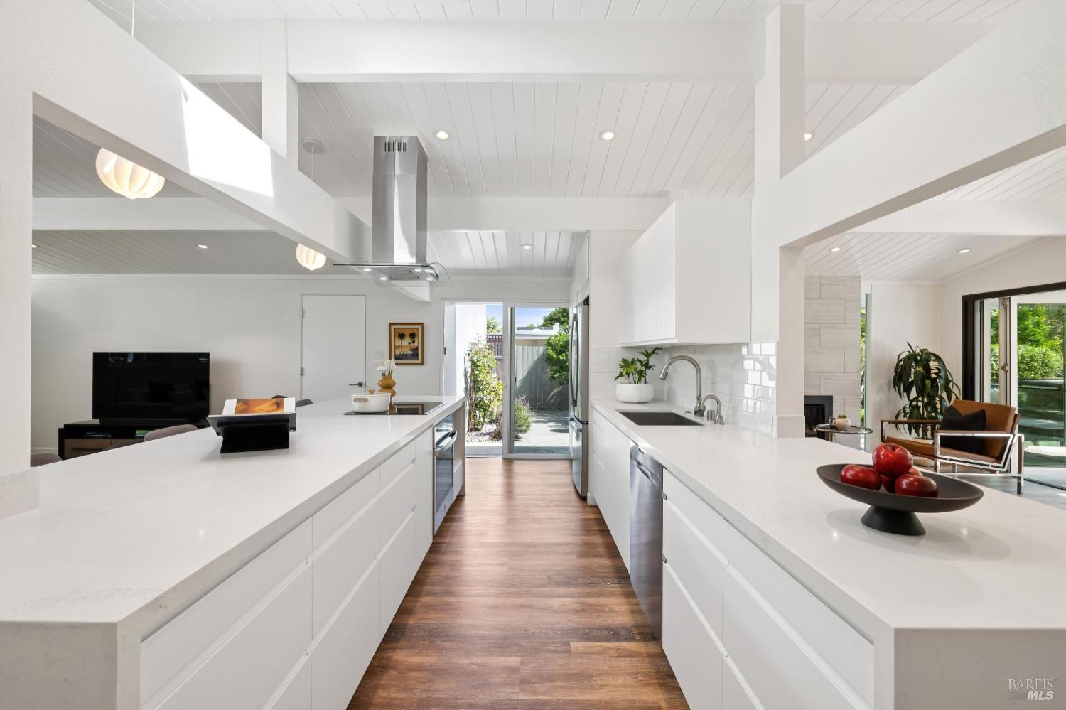 839 Greenberry Lane San Rafael, CA 94903 - Photo 4 of 57