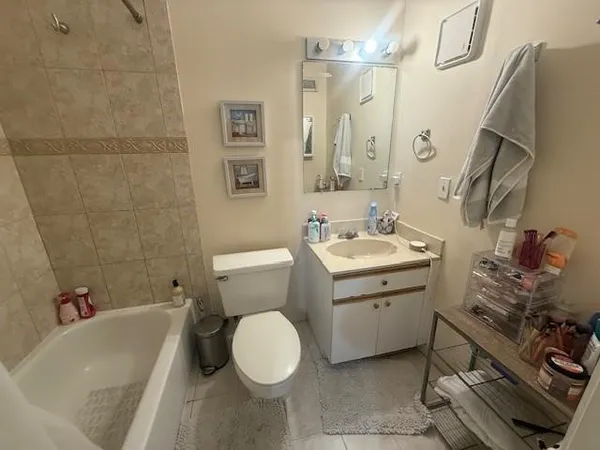 $299,900 | 795 Crystal Lake Drive, Unit 795, Deerfield Beach, FL 33064