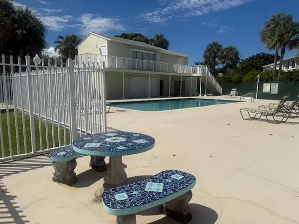 $299,900 | 795 Crystal Lake Drive, Unit 795, Deerfield Beach, FL 33064