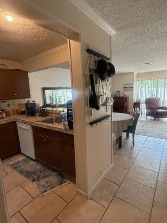 $299,900 | 795 Crystal Lake Drive, Unit 795, Deerfield Beach, FL 33064