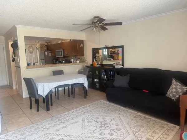 $299,900 | 795 Crystal Lake Drive, Unit 795, Deerfield Beach, FL 33064