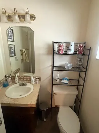$299,900 | 795 Crystal Lake Drive, Unit 795, Deerfield Beach, FL 33064