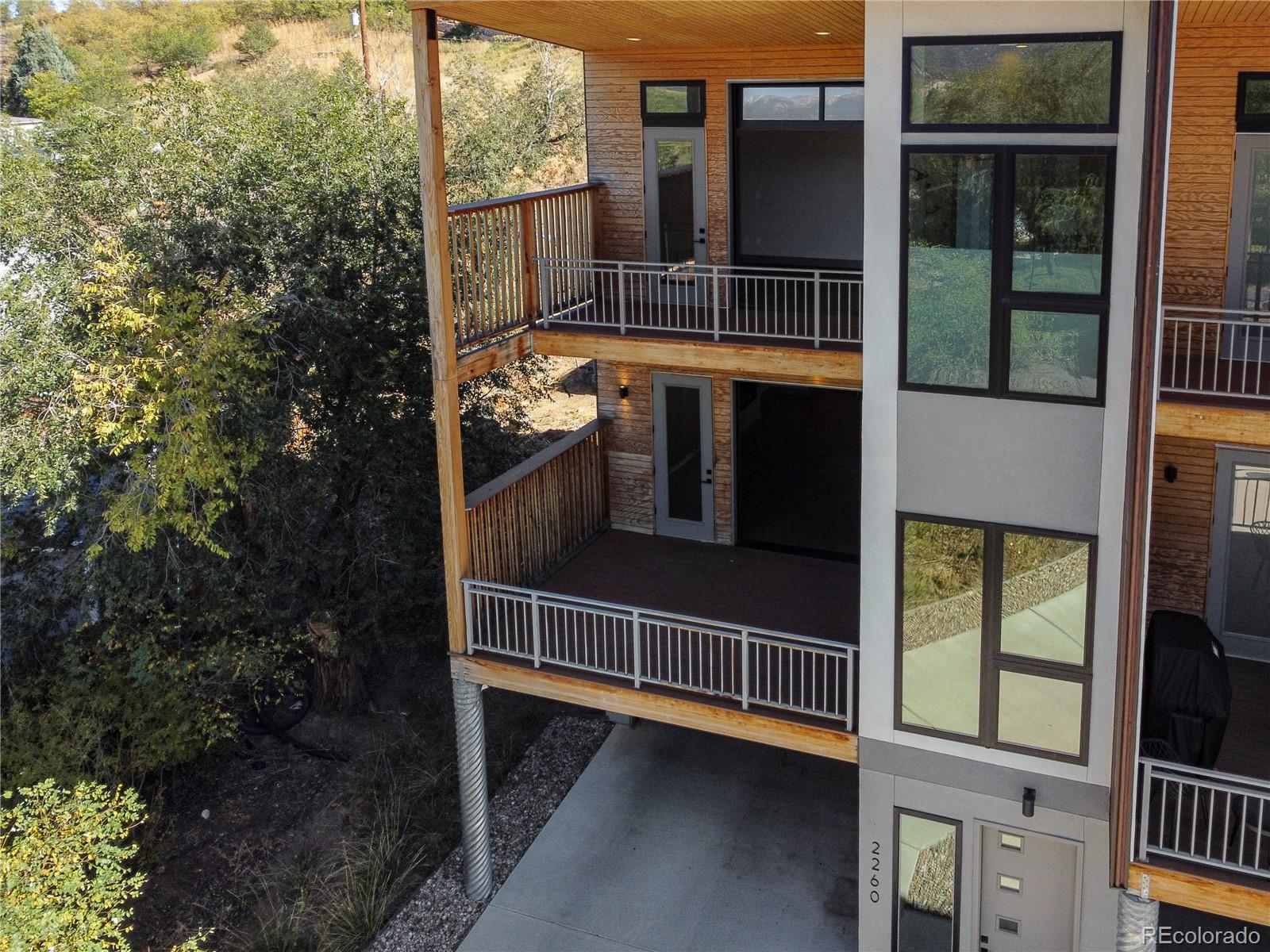 2260 Glenn Street Colorado Springs, CO 80904 - Photo 4 of 45