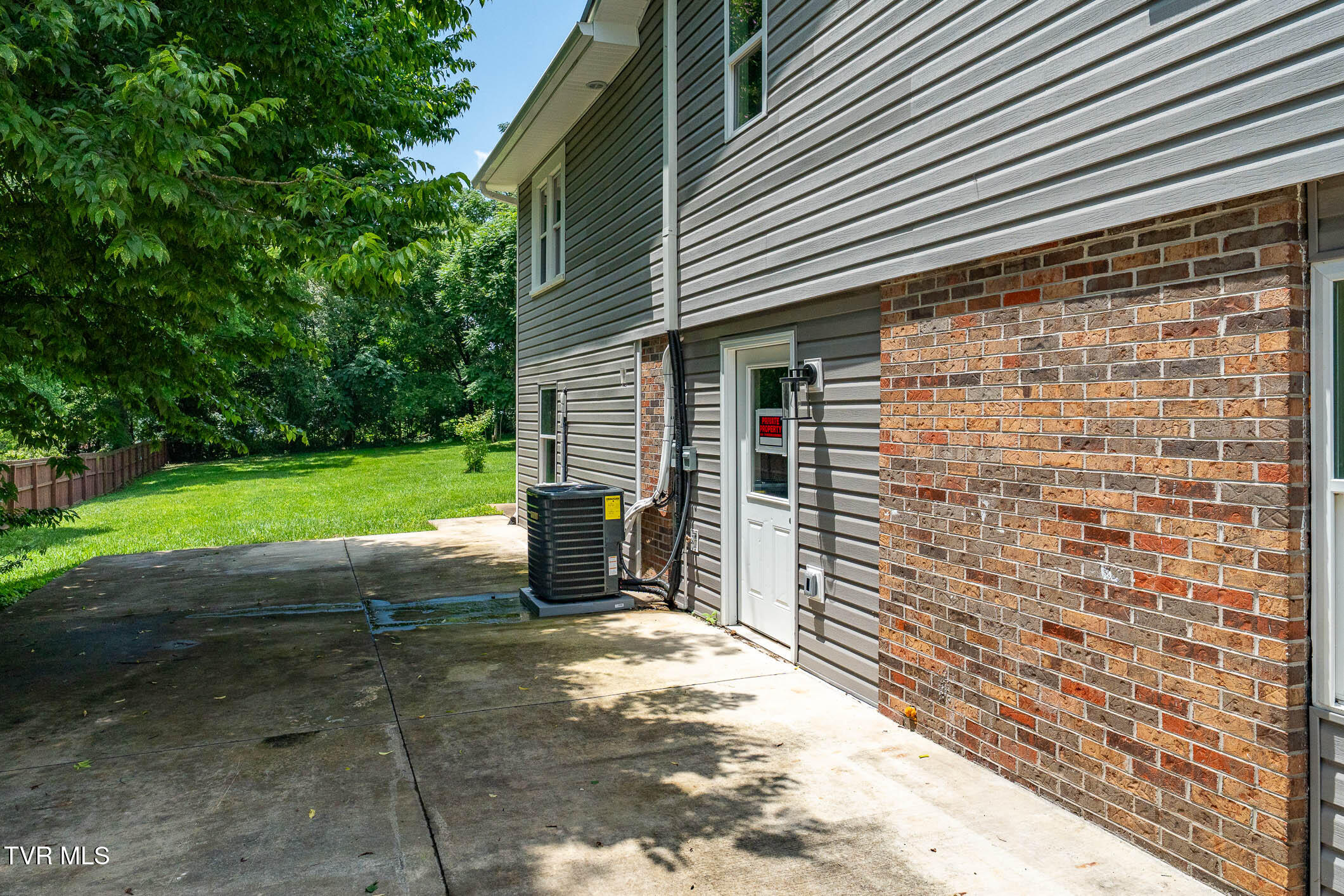 226 Dorothy Circle Limestone, TN 37681 - Photo 14 of 57 226 Dorothy Cir (8 of 28)