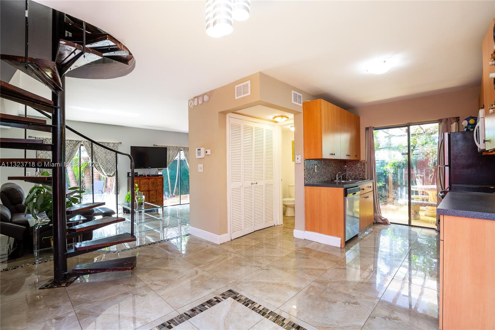 2743 Southwest 32nd Avenue Miami, FL 33133 - Photo 5 of 33