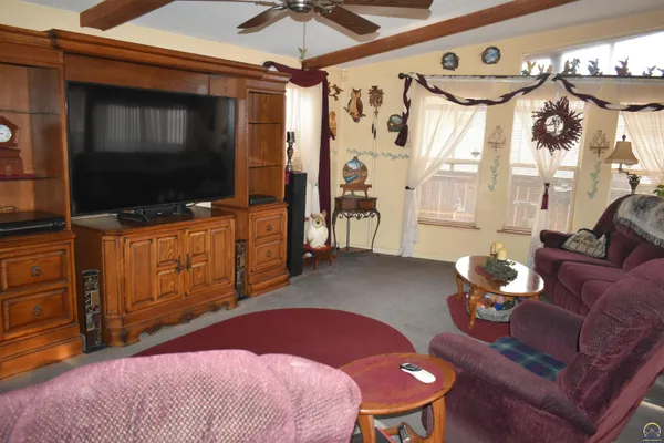 $315,000 | 10035 West Lake Road, Ozawkie, KS 66070