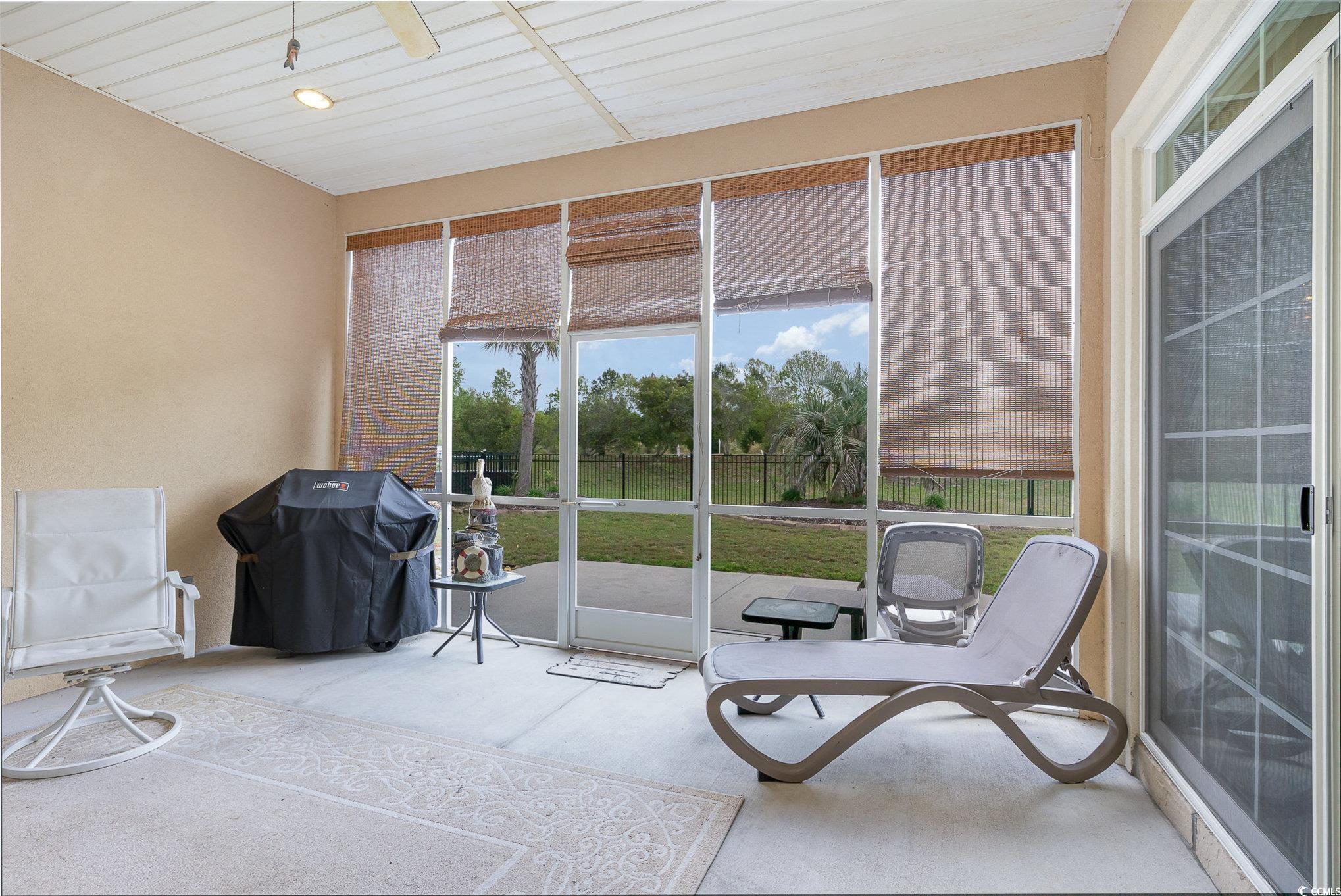 4049 Captiva Row Myrtle Beach, SC 29579 - Photo 34 of 40 View of sunroom / solarium