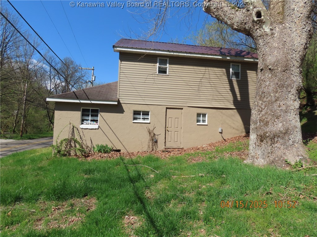 3321 Heizer Creek Road Poca, WV 25159 - Photo 2 of 9 Gallery Image 2