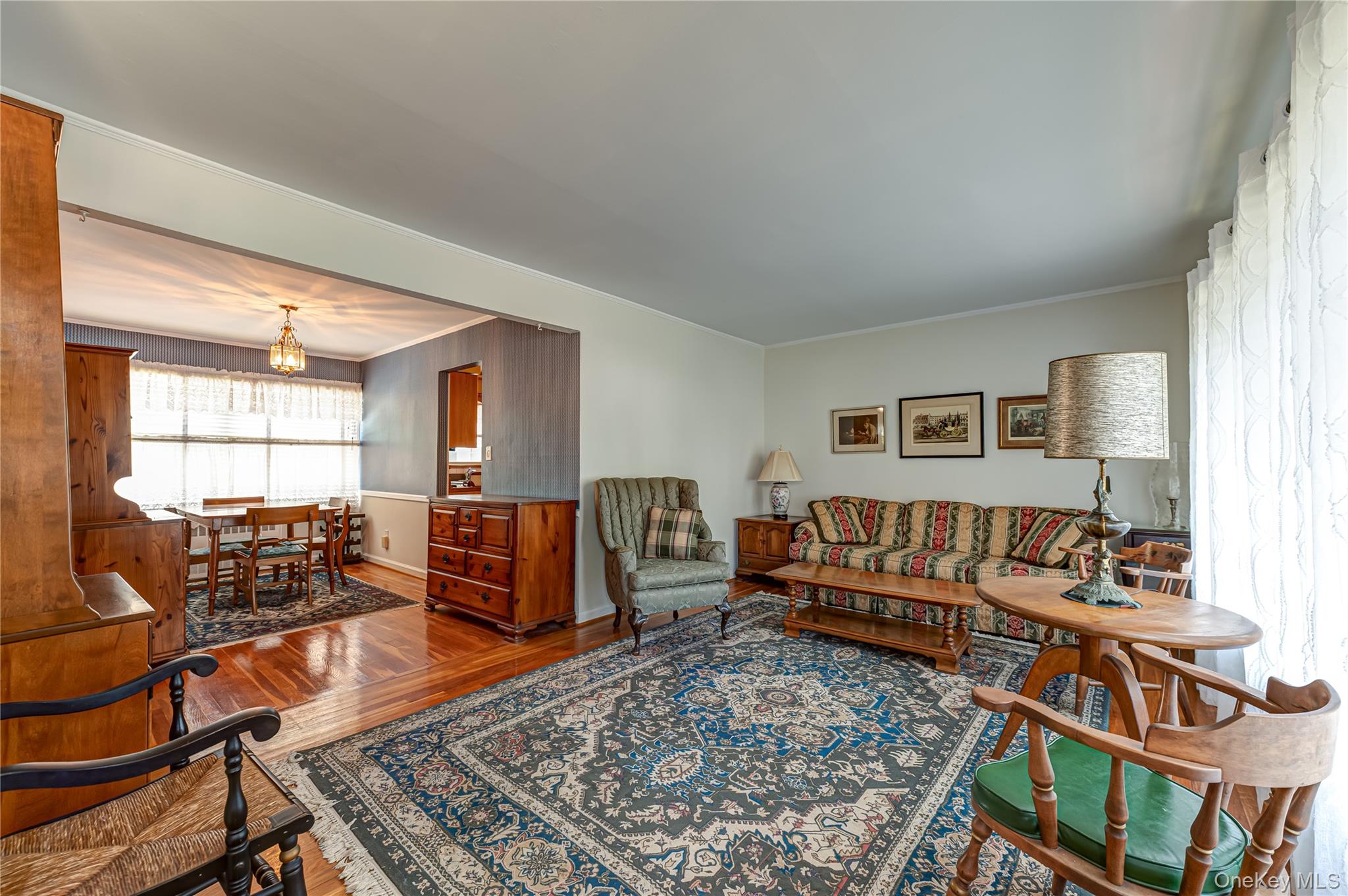 21 Langdon Road Farmingdale, NY 11735 - Photo 7 of 25